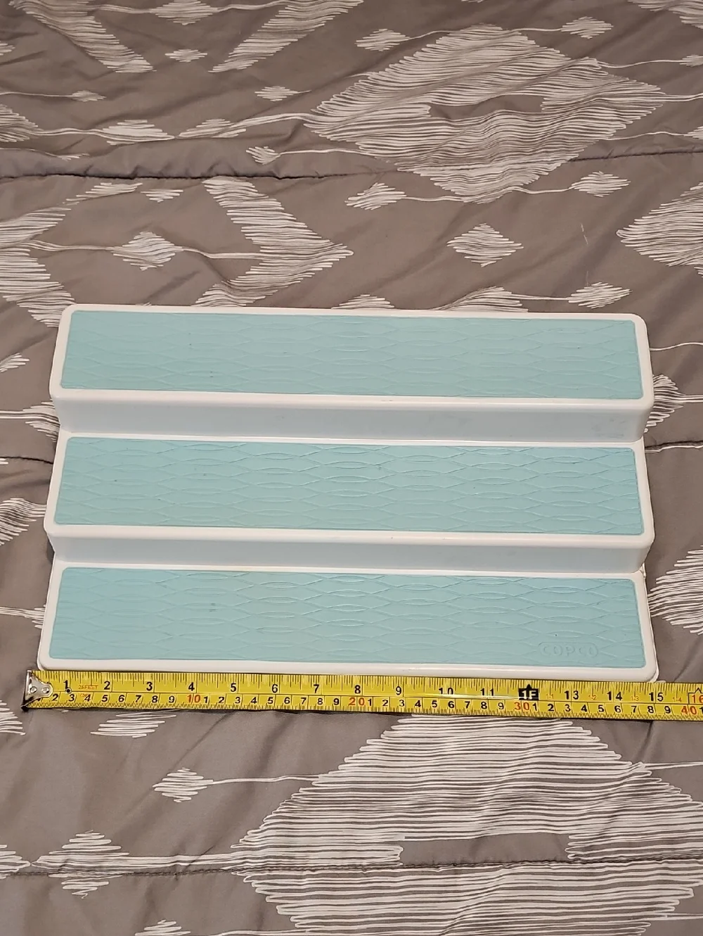 Aqua Silicone 3-Tier Non-Slip Step Organizer